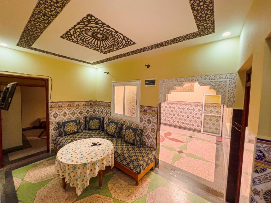 Dar Haut De Gamme Et A Un Prix Imaginaire Hostcom For Families Only Уджда Екстер'єр фото